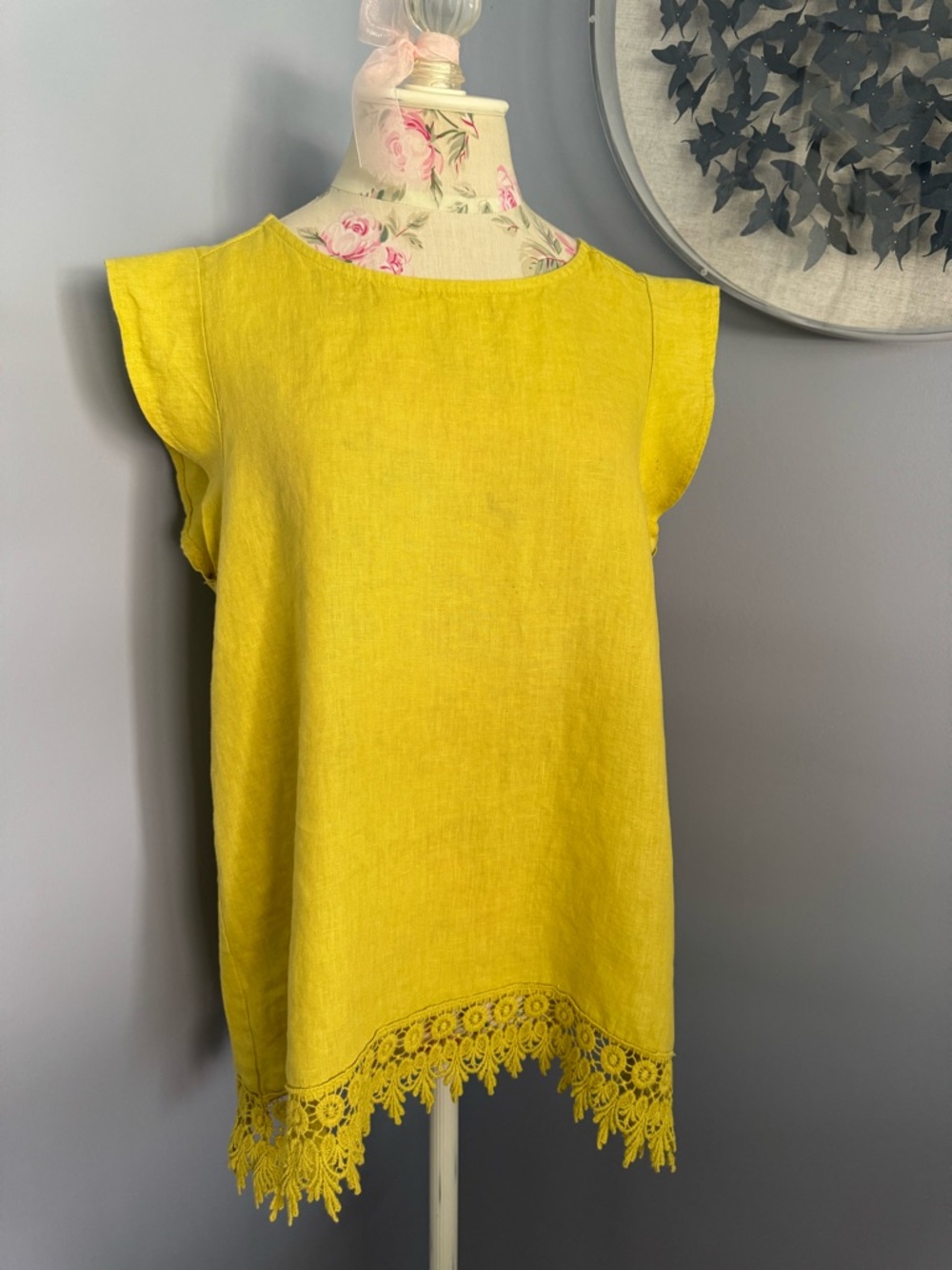 Terzo Millennio Chartreuse Lace-Hem Linen Top